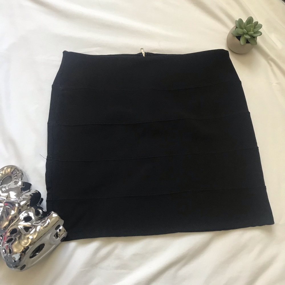 3/$15 Black Mini Pencil Skirt